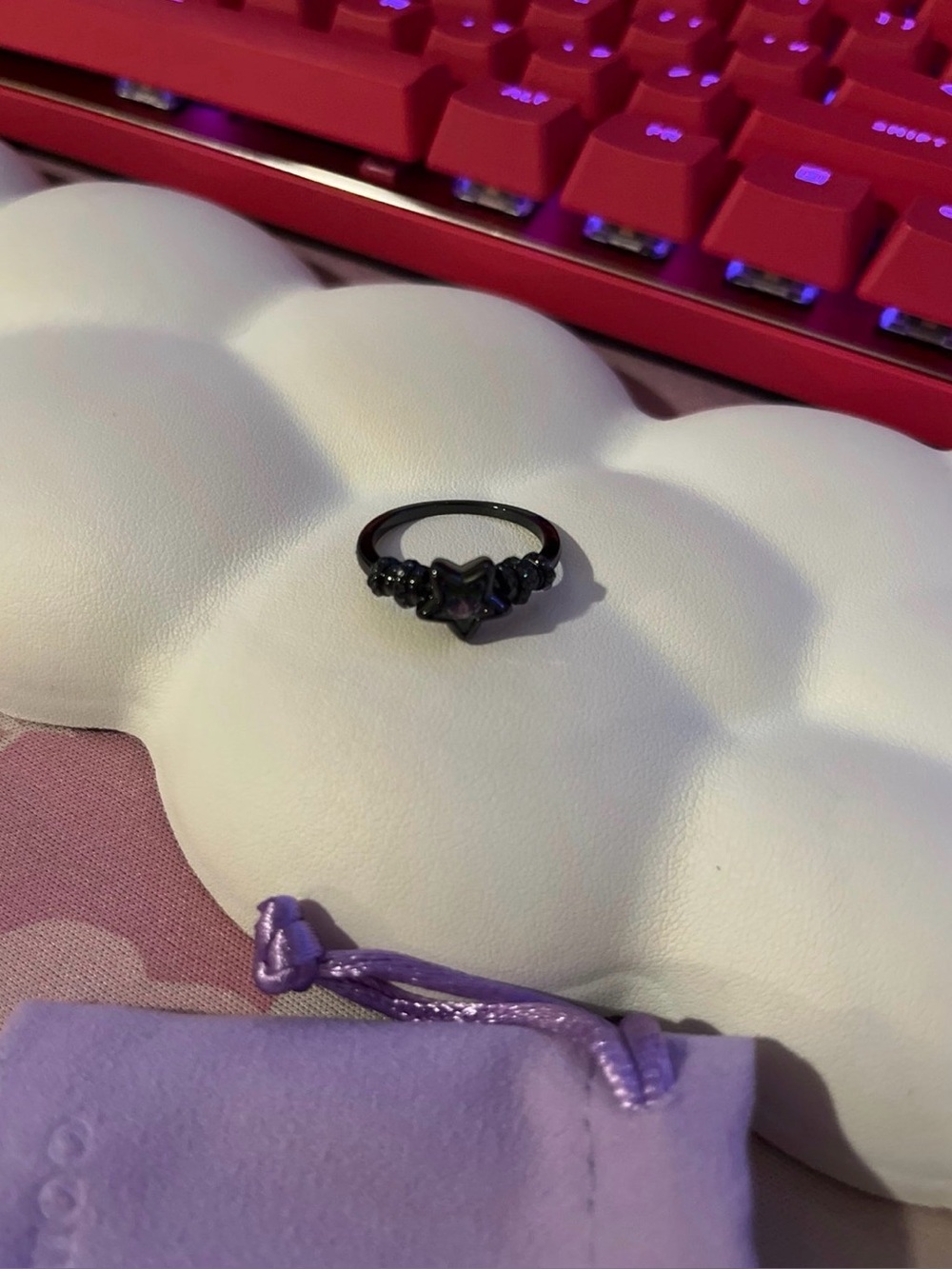 Oomiay size 9 onyx star ring black gold